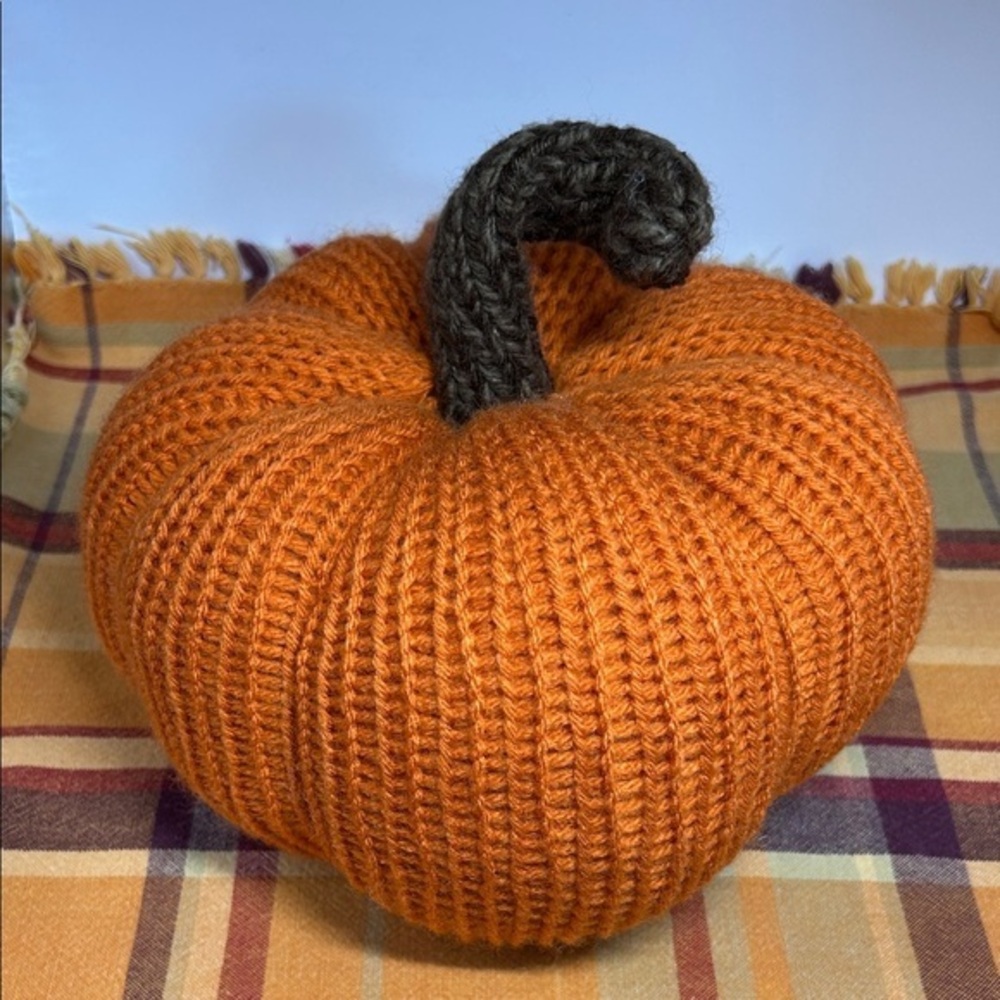 Handmade Knit Pumpkin Decor